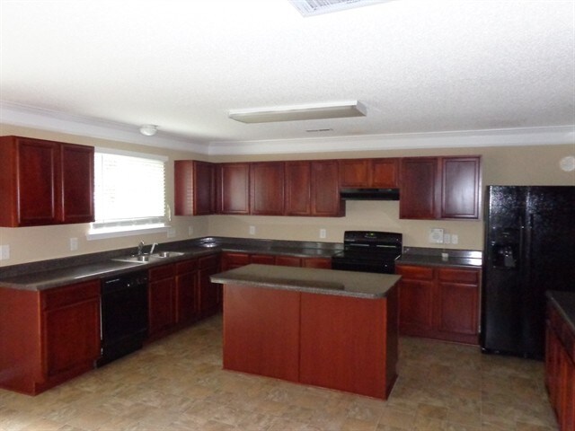 Building Photo - 13613 Coram Pl