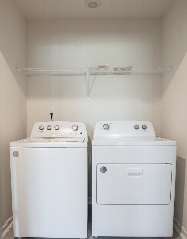 Building Photo - End unit! Available soon!