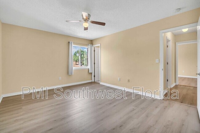 Building Photo - 1721 Parakeet Way