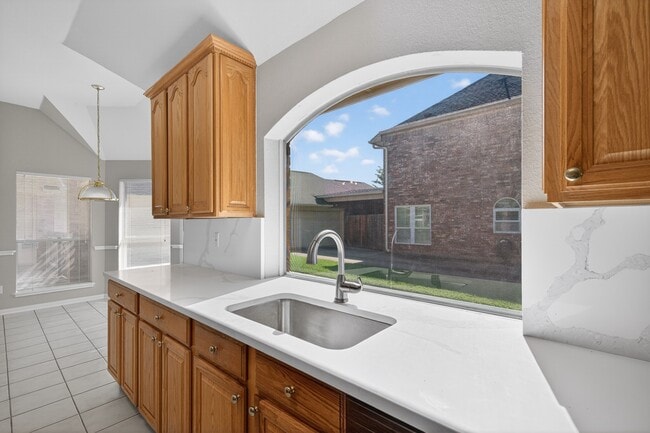 Building Photo - 3918 Abbeywood Dr