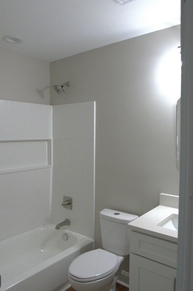 Building Photo - 7444 Malabar Rd