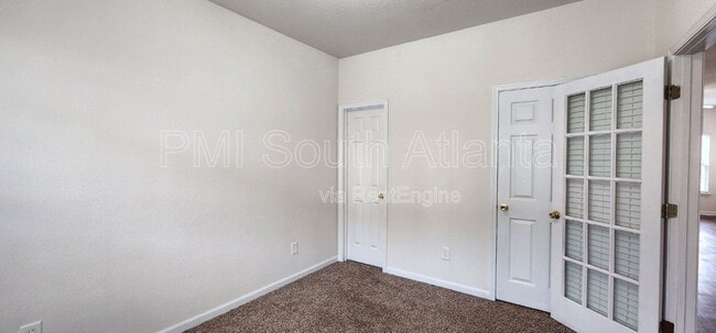 Building Photo - 288 Brookview Dr