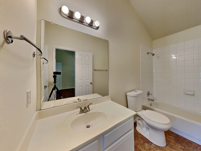 Building Photo - 4861 Autumn Hill