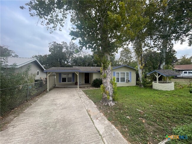 Building Photo - 1015 Reiley Rd