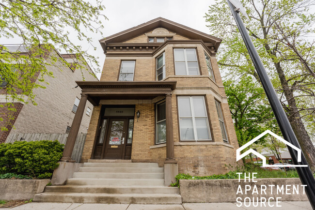 Building Photo - 2835 N Ashland Ave