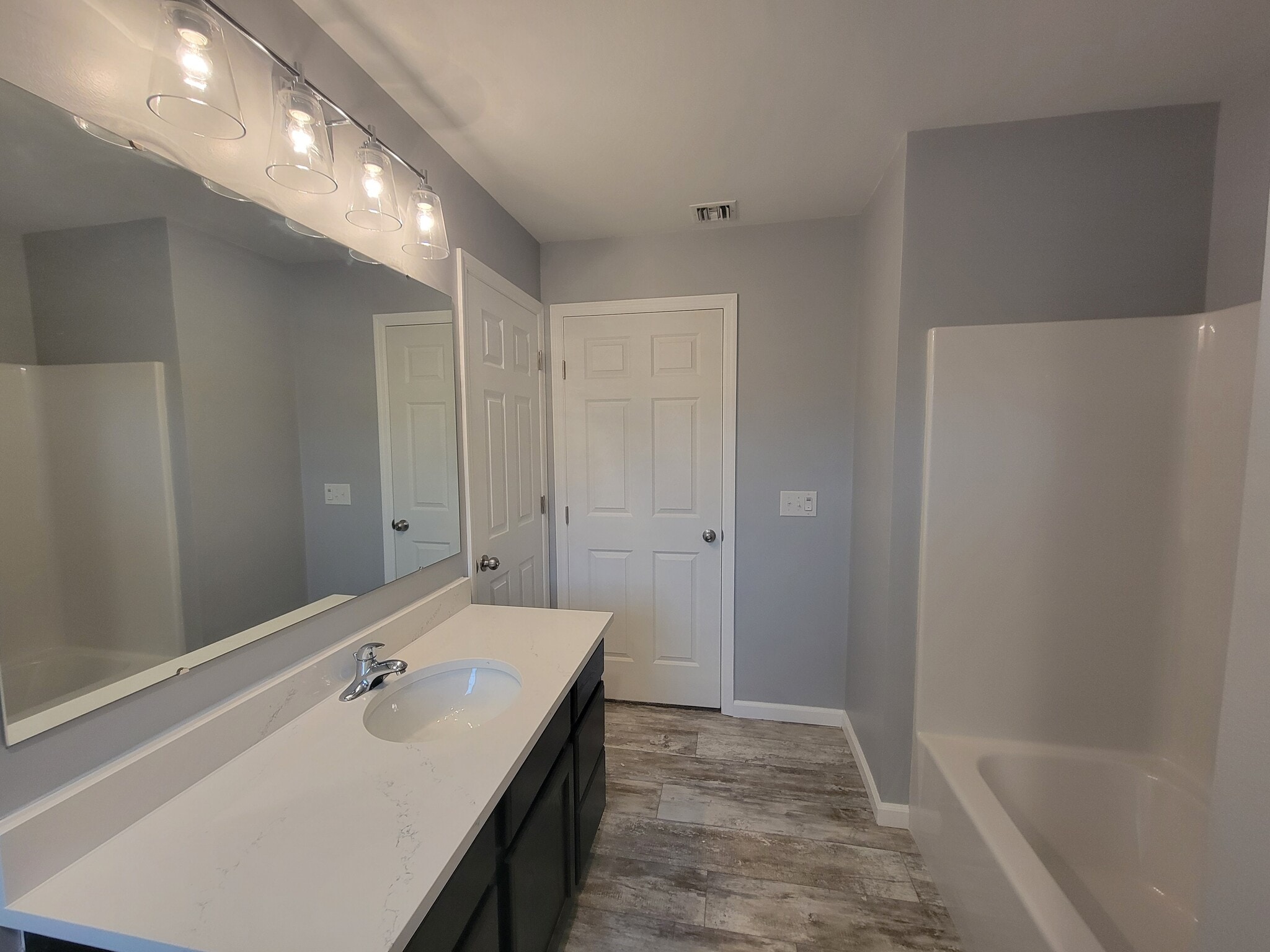 Building Photo - 12 Fountain Ave