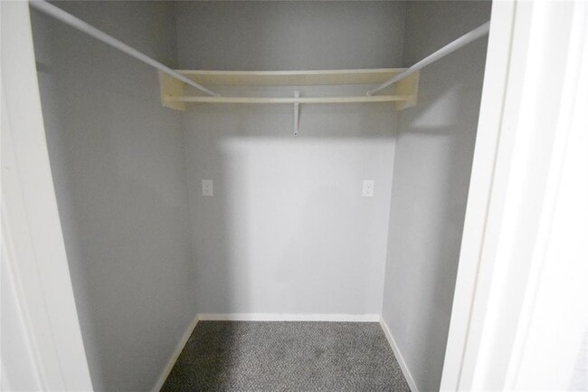 Building Photo - 4603 Meadowood Dr