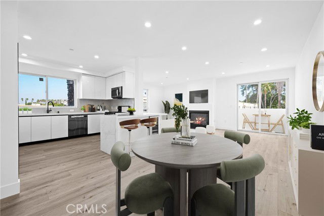 Building Photo - 4214 Fulton Ave