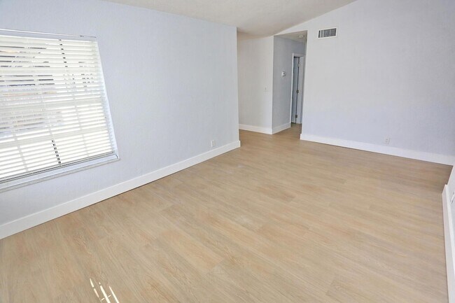 Building Photo - 8120 SW 4th Ct