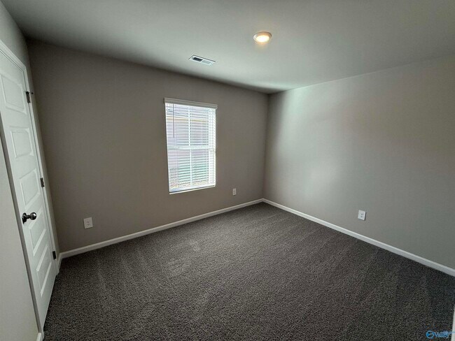 Building Photo - 151 Olde Hearth Rd