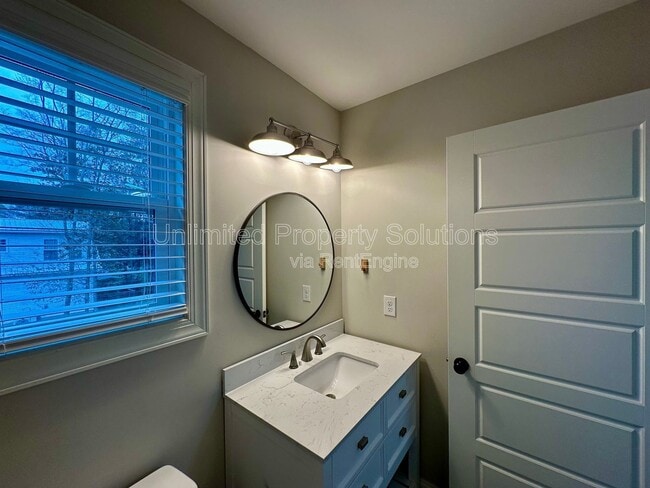 Building Photo - 70 Arlene Dr