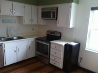 Building Photo - 1070 Cedargate Dr