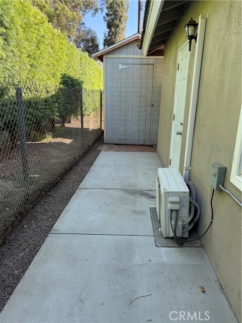Building Photo - 204 S Starglen Dr