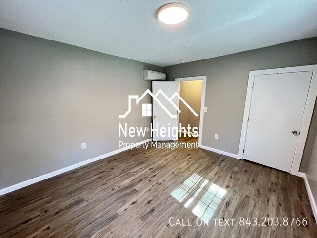 Building Photo - 3317 Proctor St