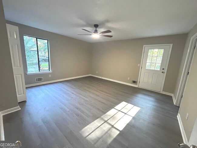Building Photo - 2654 Spencers Trace NE