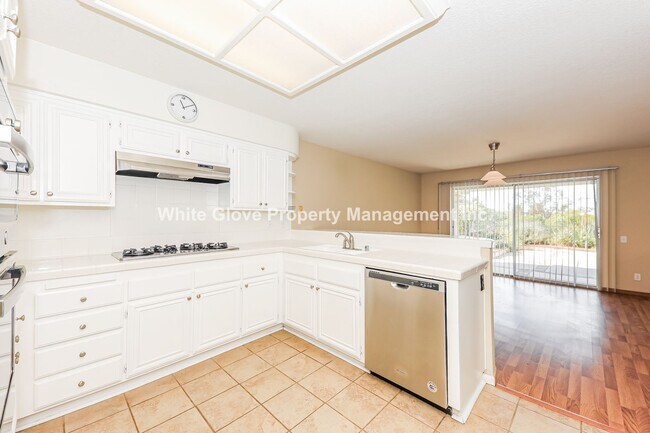 Building Photo - 3 Bedroom Marbella Townhome