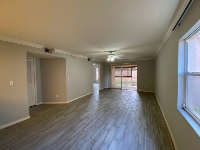 Building Photo - ANNUAL RENTAL - 2 BED/2BATH CONDO - THE MANOR AT MORTON GROVE