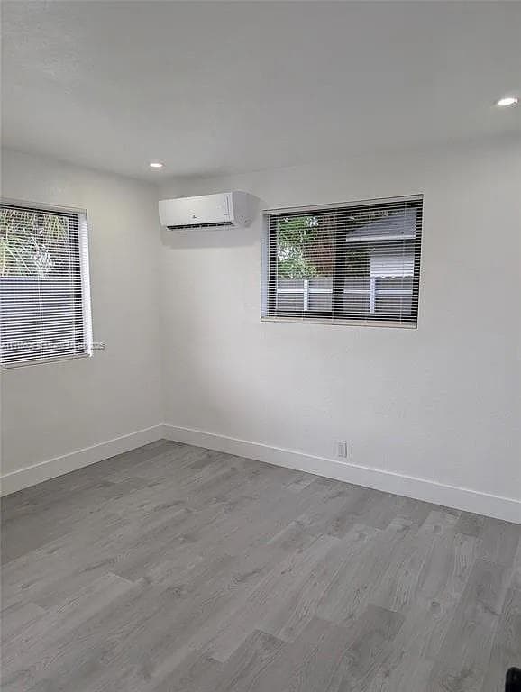 Building Photo - 920 NW 8th Ave