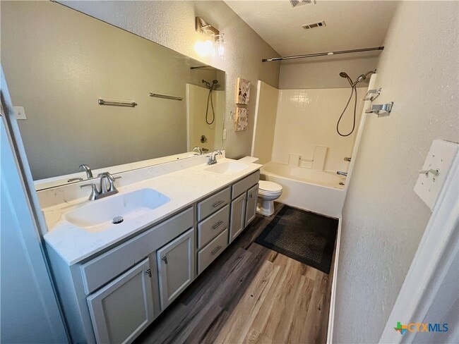 Building Photo - 4603 John David Dr