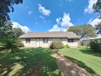 Building Photo - 3405 N Redlands Rd