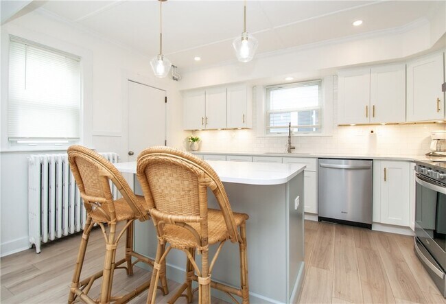 Building Photo - 33 Slocum St