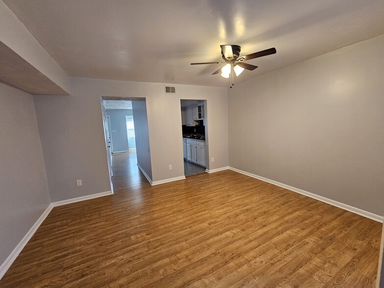 Dining Room - 5558 New Colony Dr