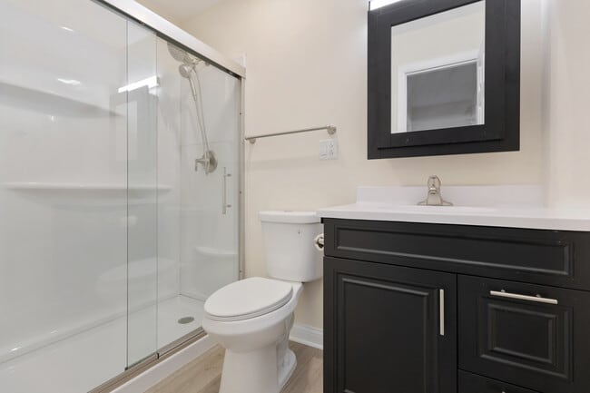 Building Photo - 601 Hillcrest Blvd