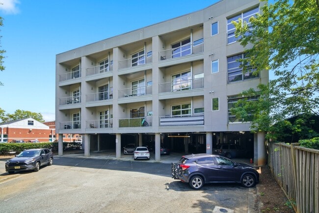 Building Photo - 1611 Central Ave