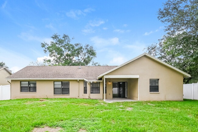 Building Photo - 10119 Deepbrook Dr