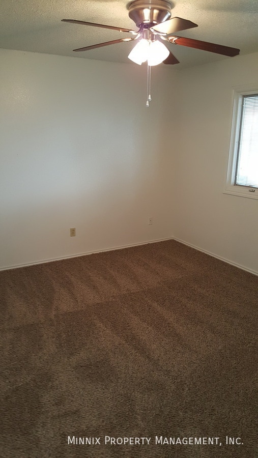 Building Photo - 8208 Vernon Ave