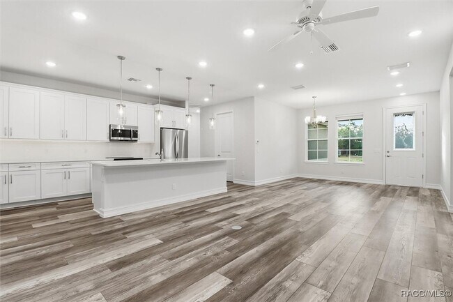 Building Photo - 4195 N Pink Poppy Dr