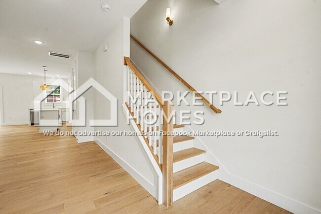 Building Photo - 5 Taverly Dr