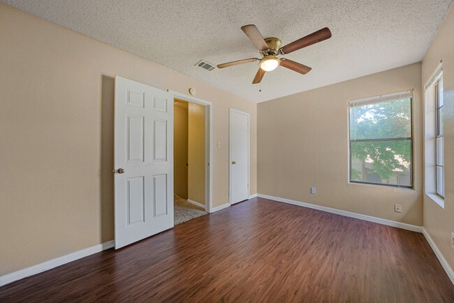 Building Photo - 14203 Sussman Ct