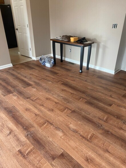 Building Photo - 1834 Iron Mountain Dr