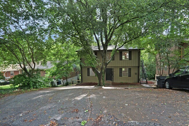 Building Photo - 2932 Harlan Dr
