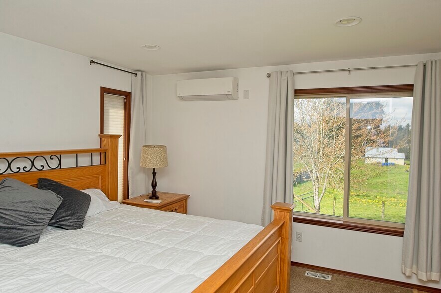 Building Photo - 11802 74th Ave E