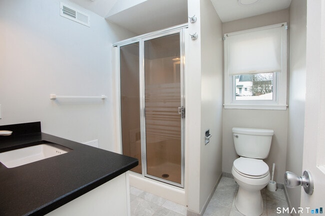 Building Photo - 1 Valley Crest Dr