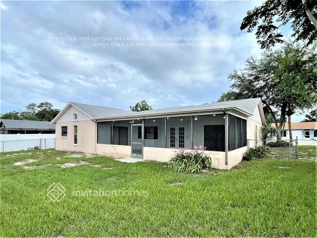 Building Photo - 7328 Bent Oak Dr