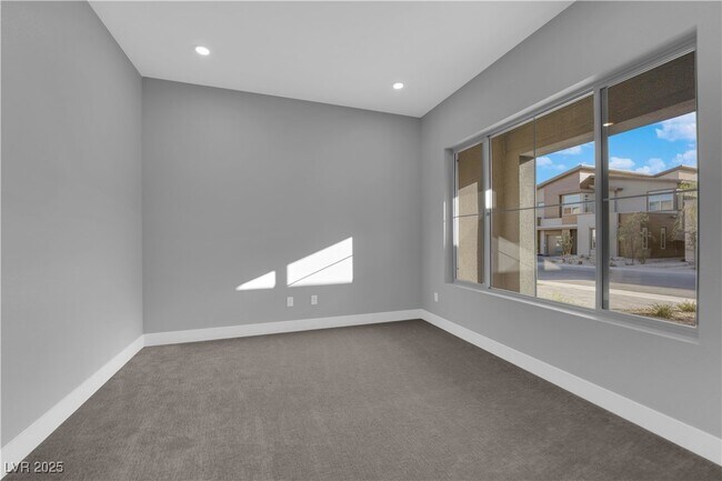 Building Photo - 10648 Stone Ledge Ave