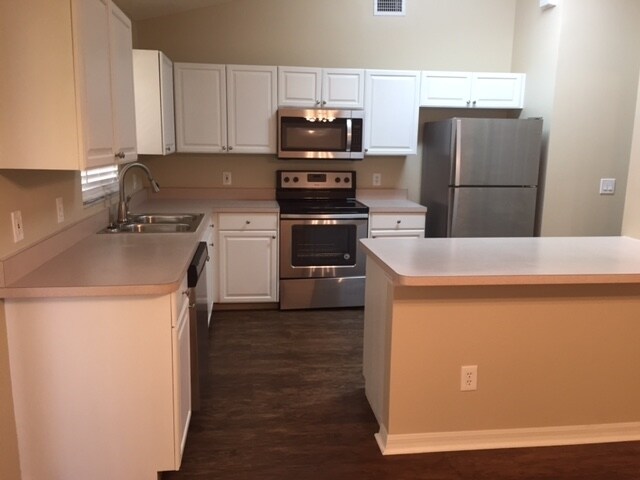 Building Photo - 7902 49th Ave E