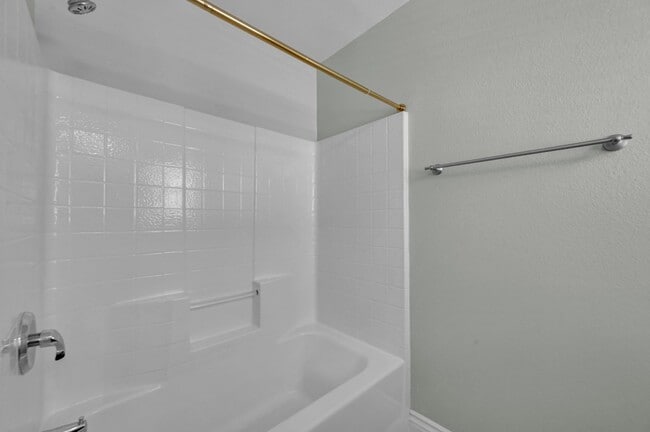 Building Photo - A Fabulous 4 Bedroom Home with a Sparkling...