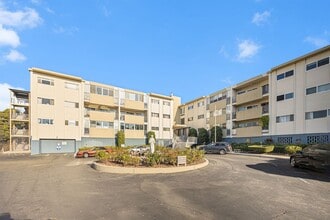 Building Photo - 2137 Otis Dr