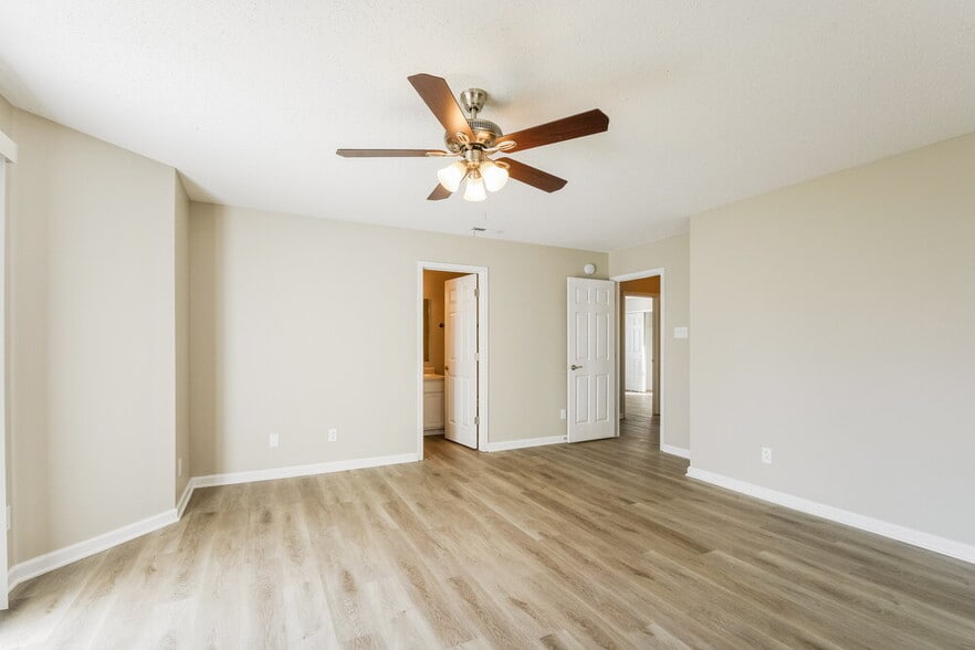 Building Photo - 6785 W Stansbury Blvd