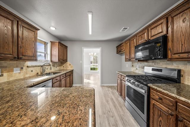 Building Photo - 344 Raintree Dr