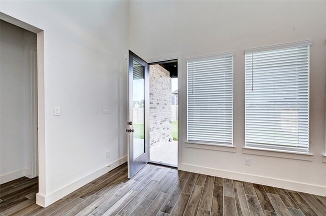 Building Photo - 7302 New Pecan Dr