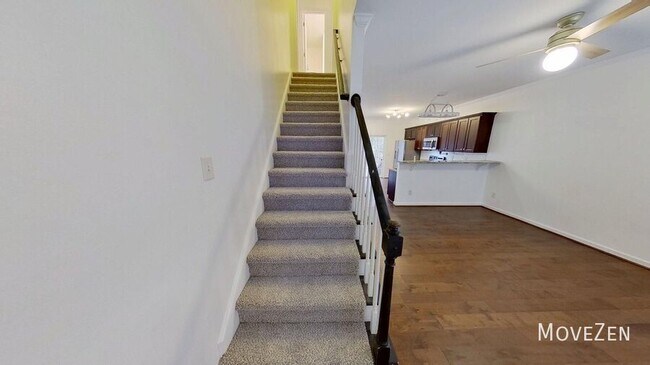 Building Photo - 1721 E Lenoir St