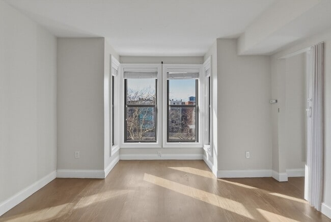 Building Photo - 135 Havre St