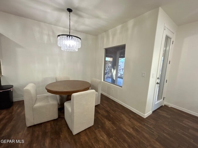 Building Photo - 7349 Skyrocket Dr