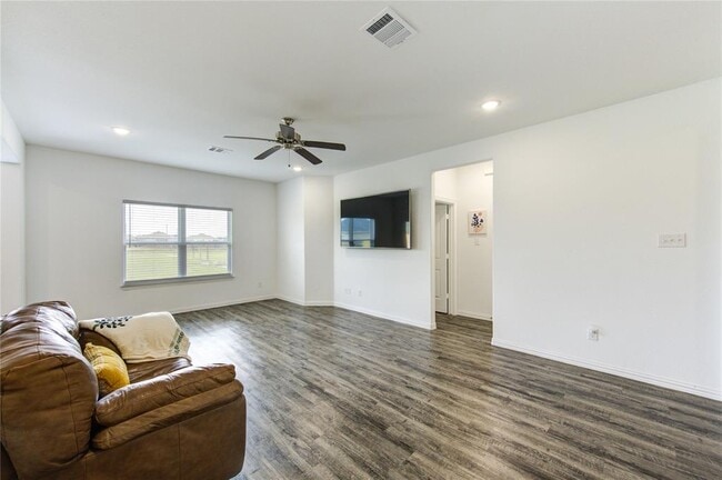 Building Photo - 1088 Rd 5102