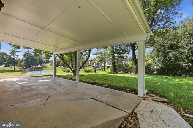 Building Photo - 4015 Jefferson Pike